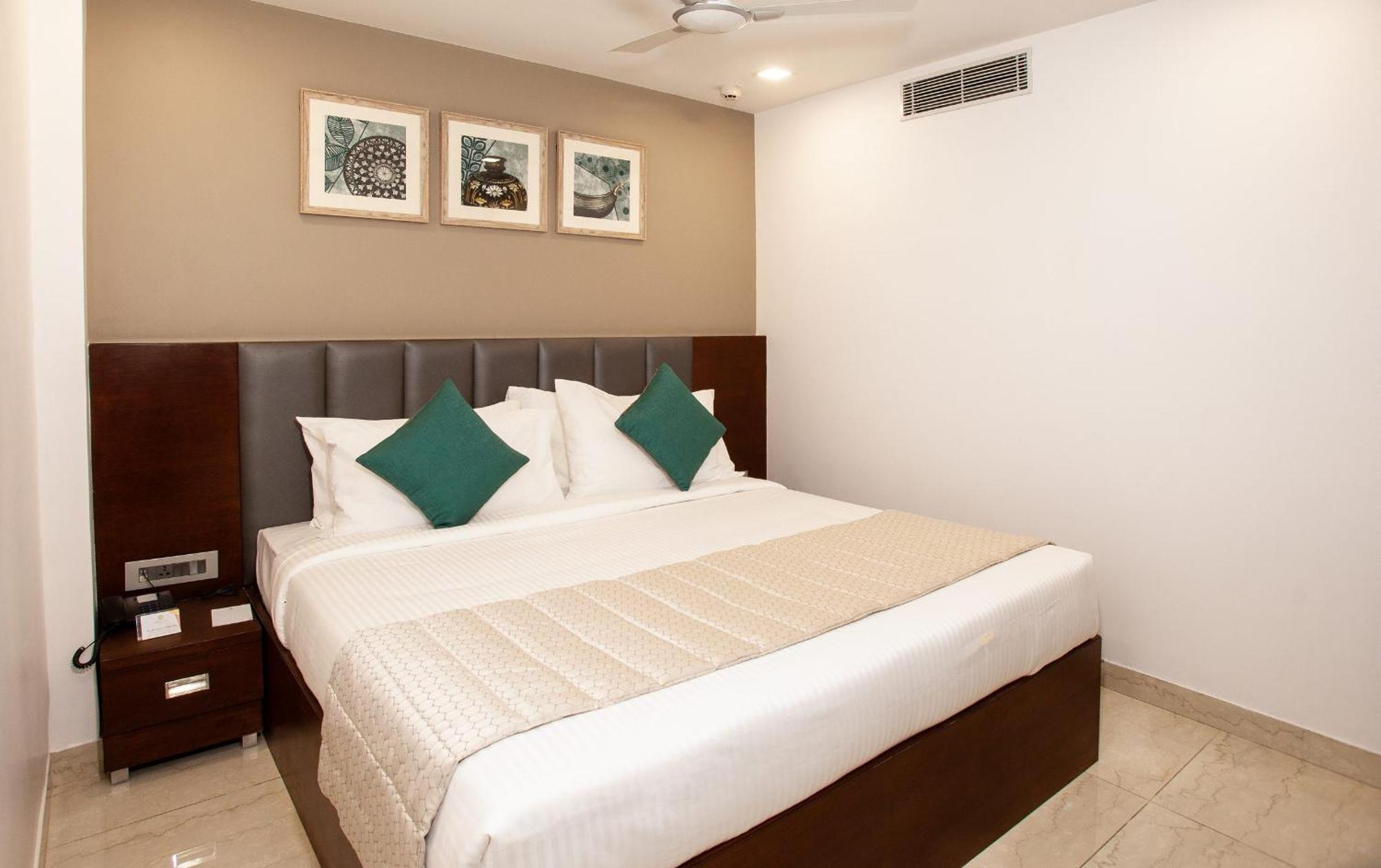 Mango Suites Viera Hyderabad Exterior foto
