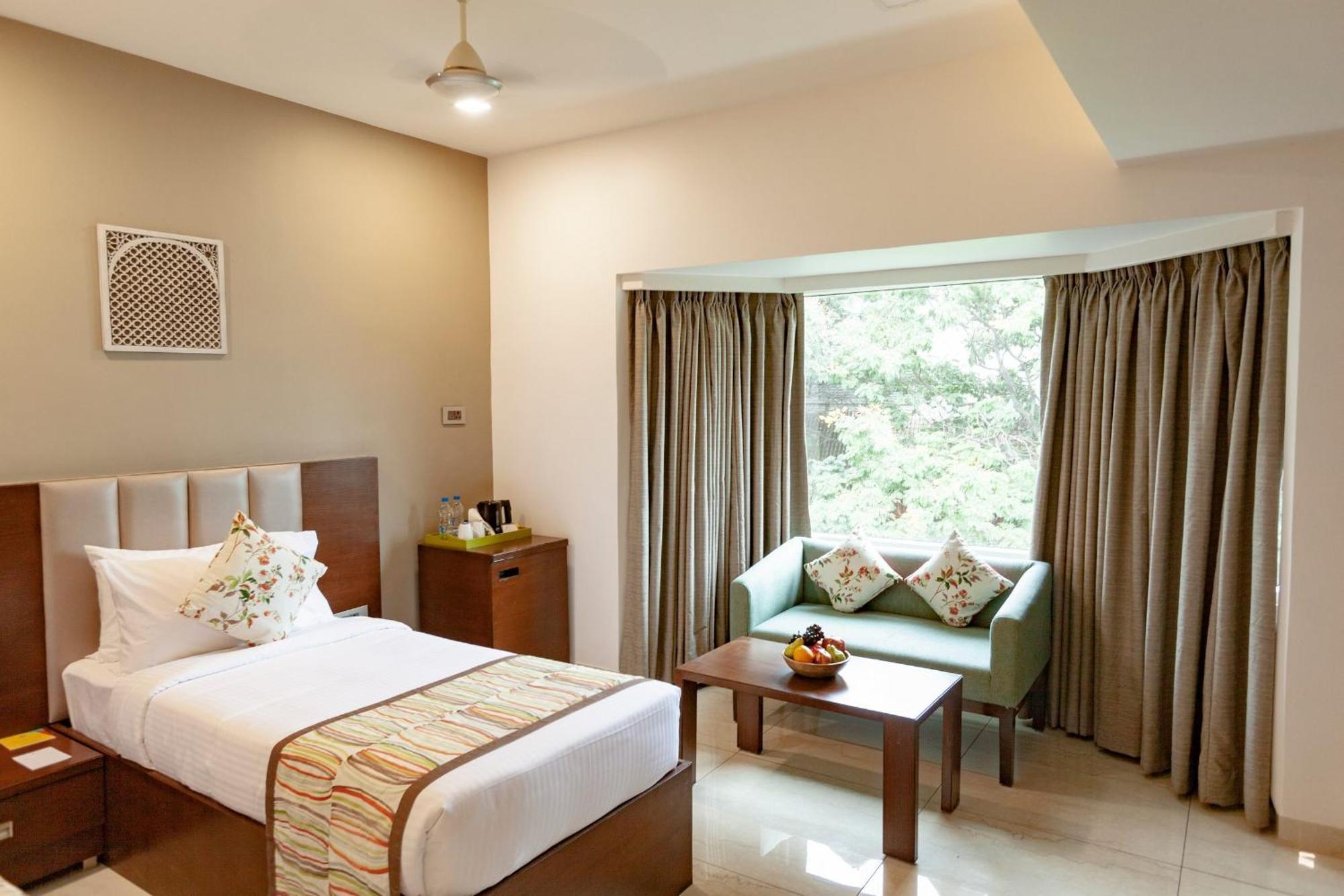Mango Suites Viera Hyderabad Exterior foto